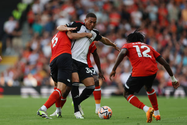 的球员受到 的球员受到